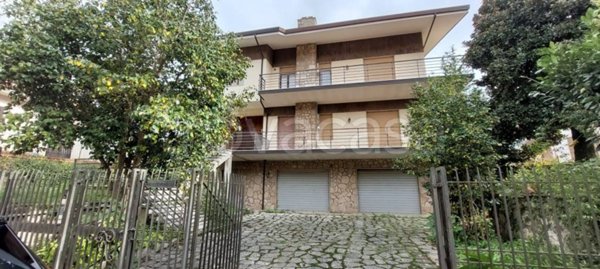 appartamento in vendita a Contrada