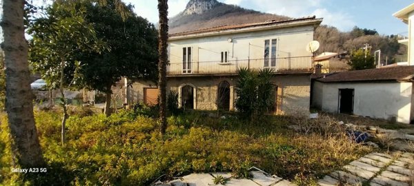 appartamento in vendita a Contrada