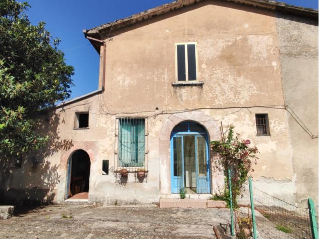 casa indipendente in vendita a Contrada