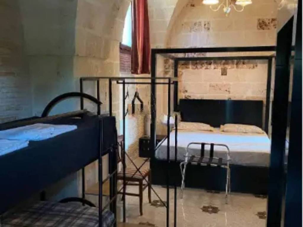 casa indipendente in vendita a Contrada