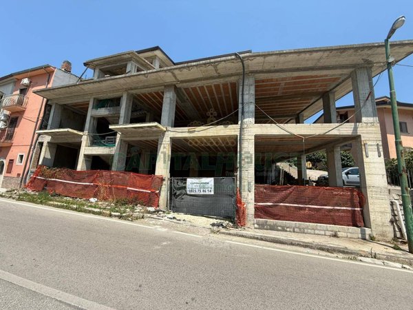 casa indipendente in vendita a Contrada
