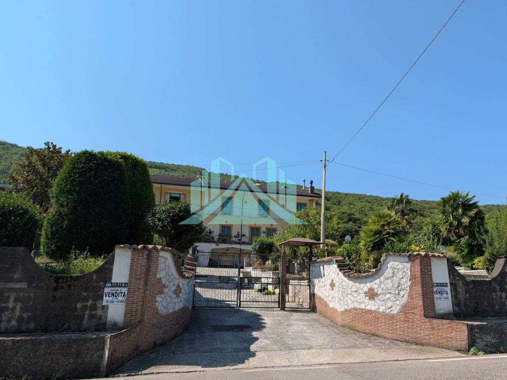 appartamento in vendita a Contrada