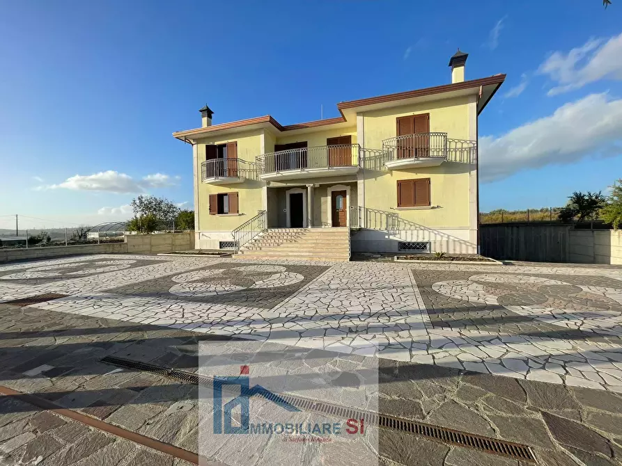 casa indipendente in vendita a Contrada