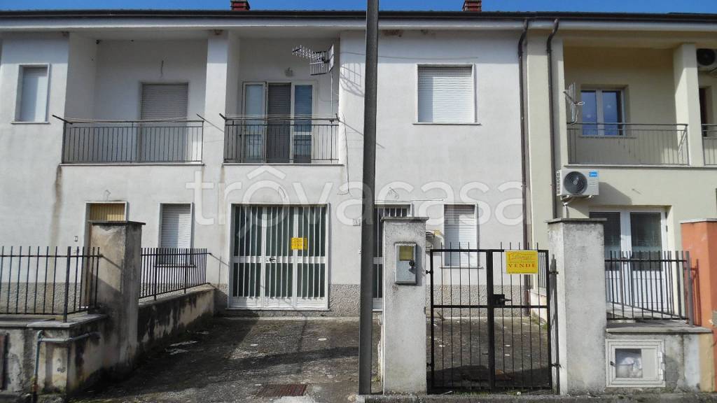 casa indipendente in vendita a Conza della Campania