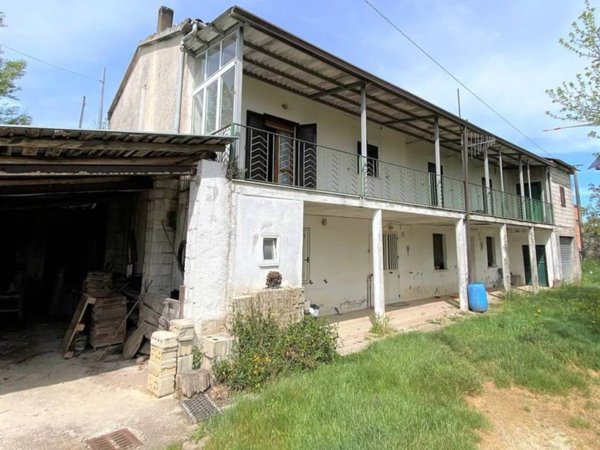 casa indipendente in vendita a Conza della Campania