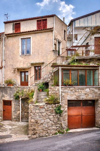 pentavano in vendita a Domicella