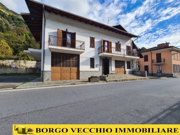 casa indipendente in vendita ad Aisone