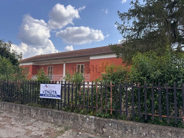 casa indipendente in vendita a Flumeri