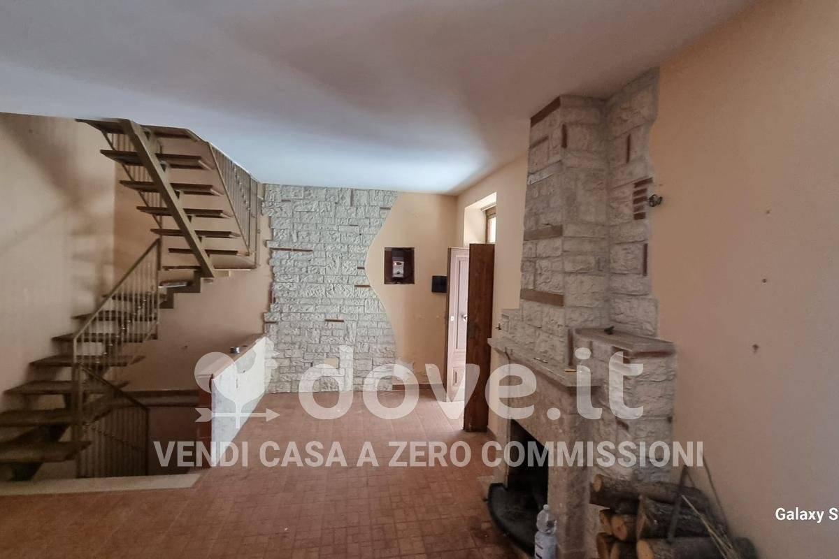 casa indipendente in vendita a Fontanarosa
