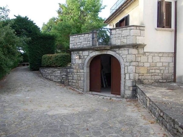 casa indipendente in vendita a Fontanarosa