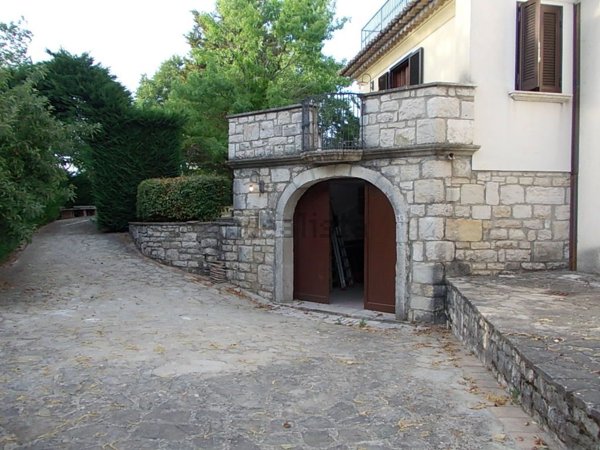 casa indipendente in vendita a Fontanarosa