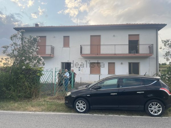 casa indipendente in vendita a Fontanarosa