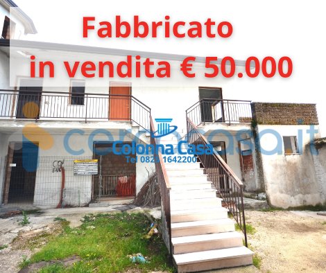 casa indipendente in vendita a Forino in zona Petruro