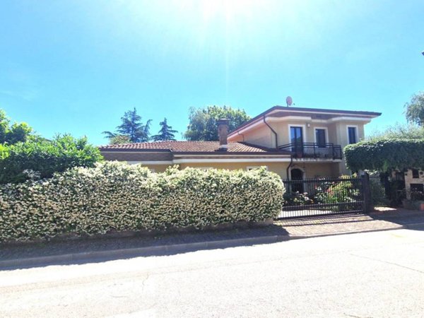casa indipendente in vendita a Forino