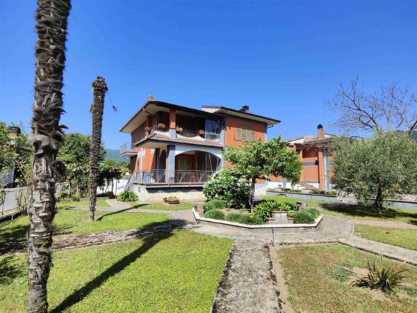 casa indipendente in vendita a Forino