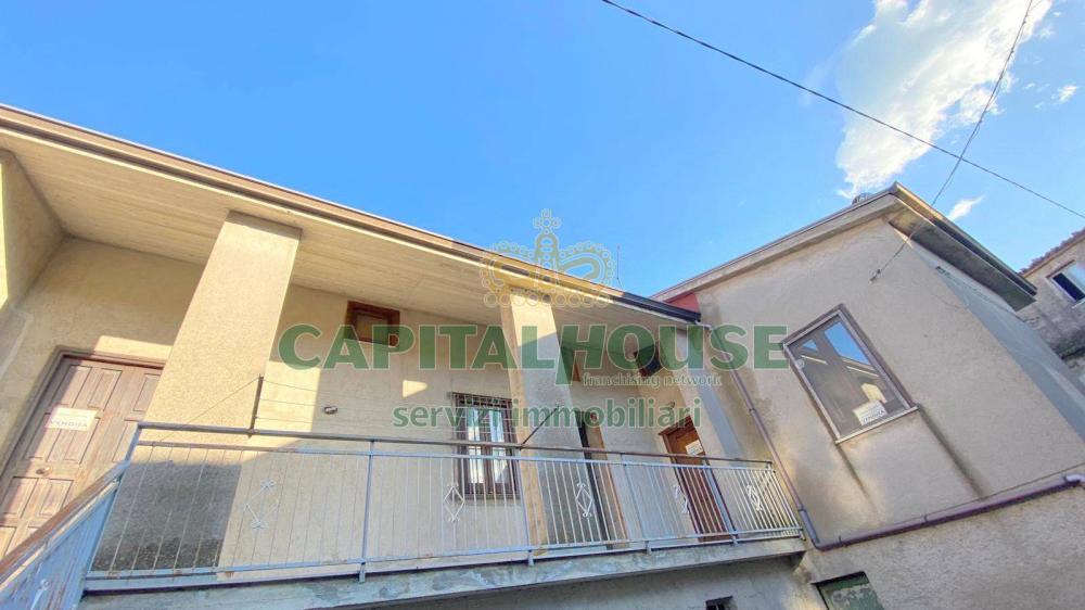 casa indipendente in vendita a Forino
