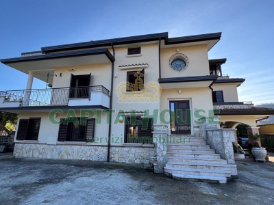 casa indipendente in vendita a Forino