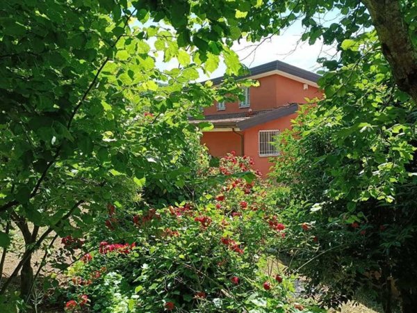 casa indipendente in vendita a Forino