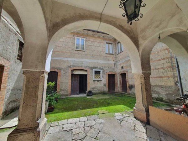 intera palazzina in vendita a Forino