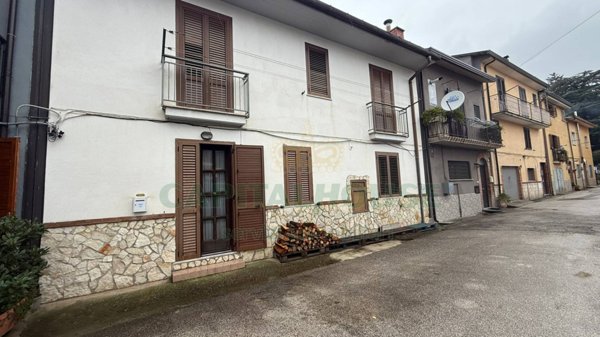 casa indipendente in vendita a Forino