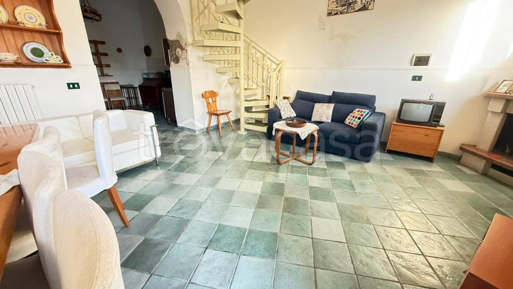 appartamento in vendita a Forino in zona Petruro