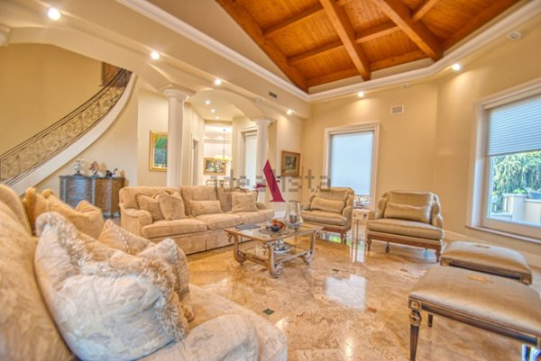 casa indipendente in vendita a Forino