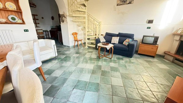 casa indipendente in vendita a Forino in zona Petruro