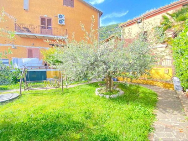 appartamento in vendita a Forino in zona Petruro