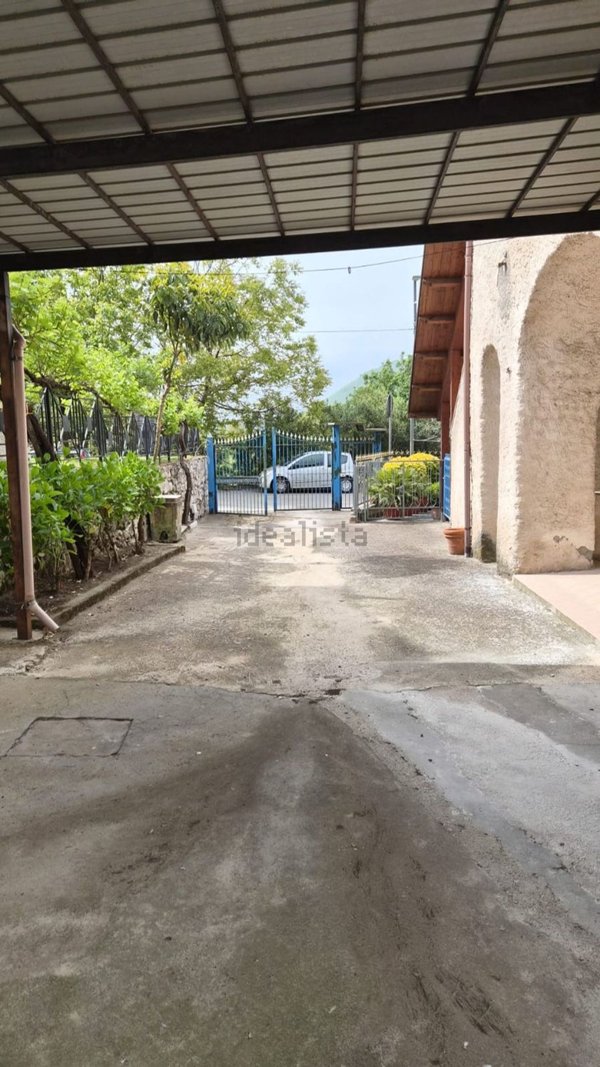 appartamento in vendita a Forino in zona Petruro