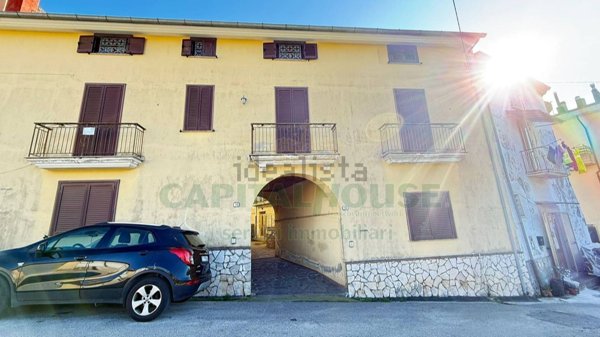 casa semindipendente in vendita a Forino