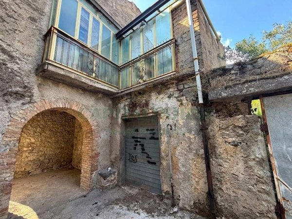 casa indipendente in vendita a Forino