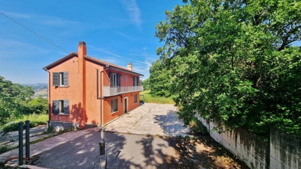 casa indipendente in vendita a Frigento
