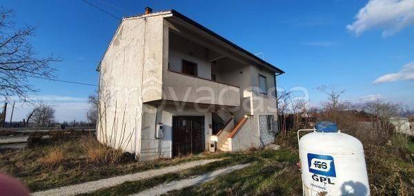 casa indipendente in vendita a Frigento