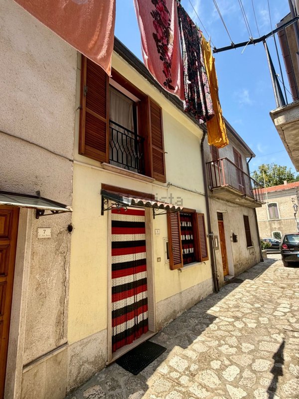 casa indipendente in vendita a Frigento