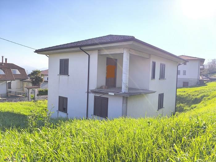 casa indipendente in vendita a Frigento