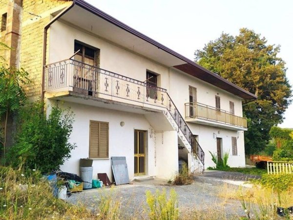 casa indipendente in vendita a Gesualdo