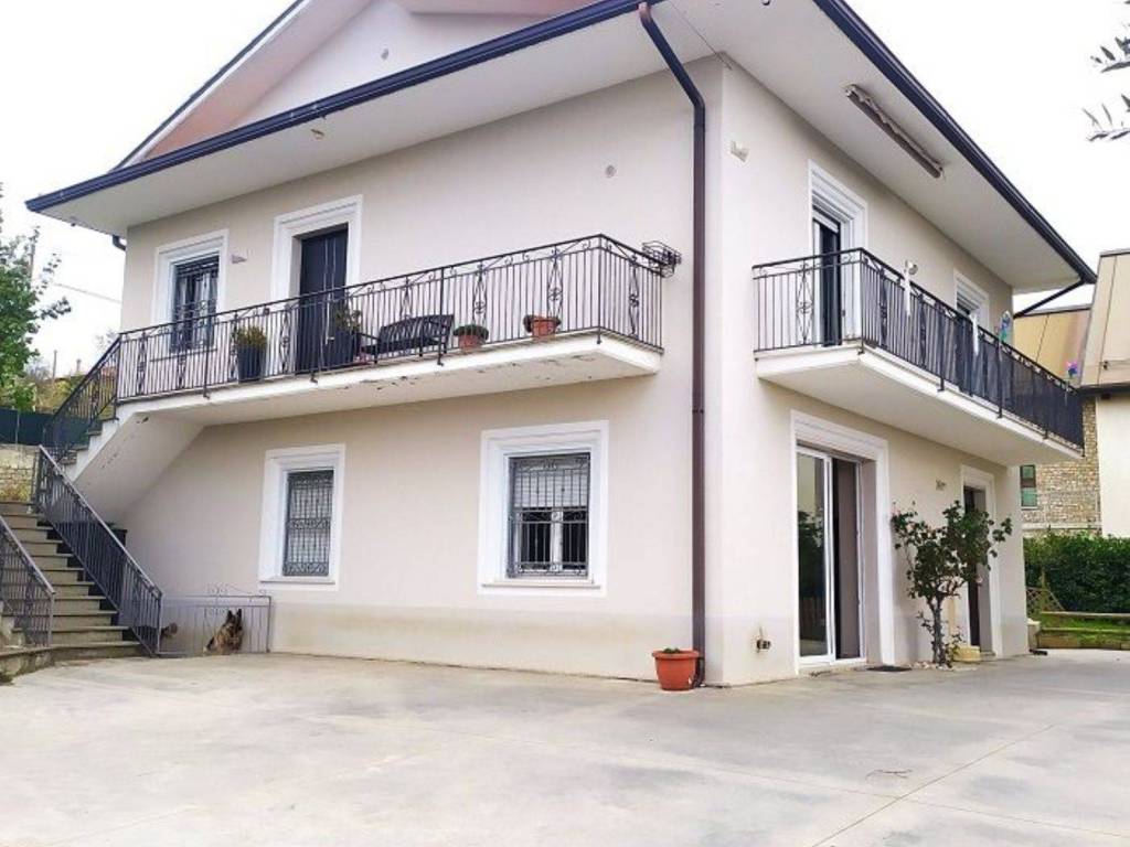 casa indipendente in vendita a Gesualdo