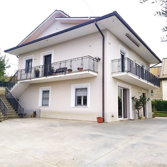 casa indipendente in vendita a Gesualdo