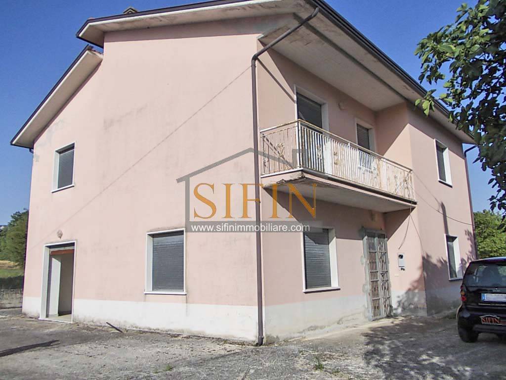 casa indipendente in vendita a Gesualdo