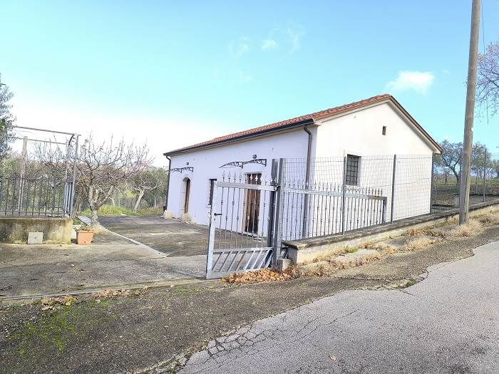 casa indipendente in vendita a Gesualdo