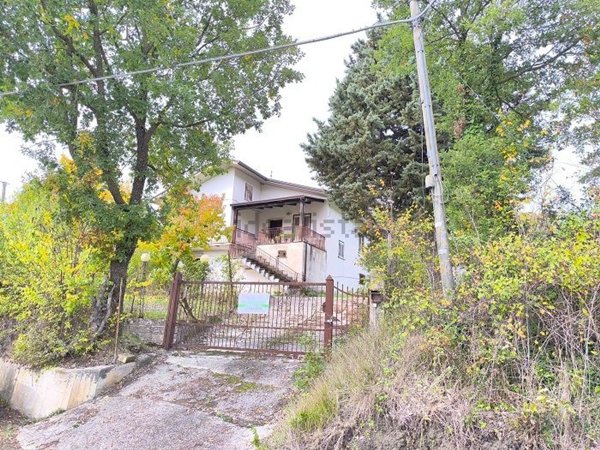 casa indipendente in vendita a Gesualdo