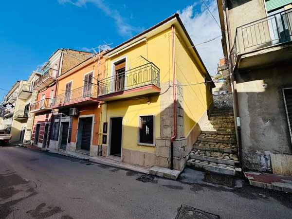 casa indipendente in vendita a Gesualdo