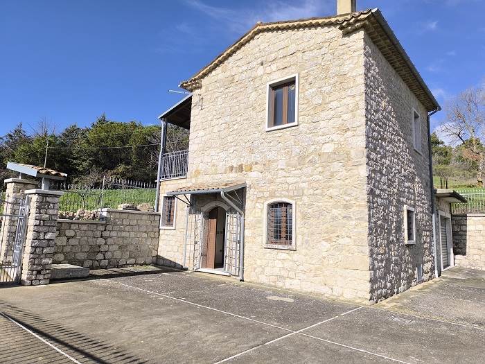 casa indipendente in vendita a Gesualdo