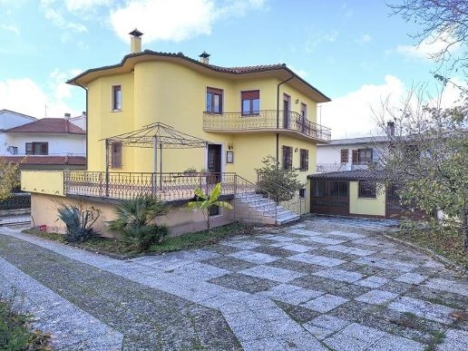 casa indipendente in vendita a Gesualdo