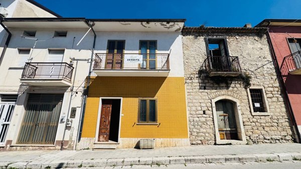 casa indipendente in vendita a Gesualdo