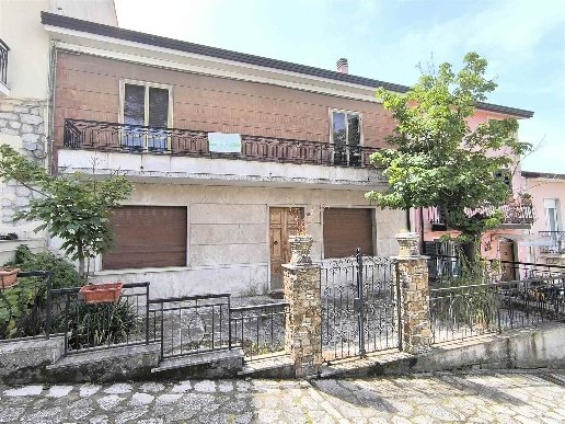 casa indipendente in vendita a Gesualdo