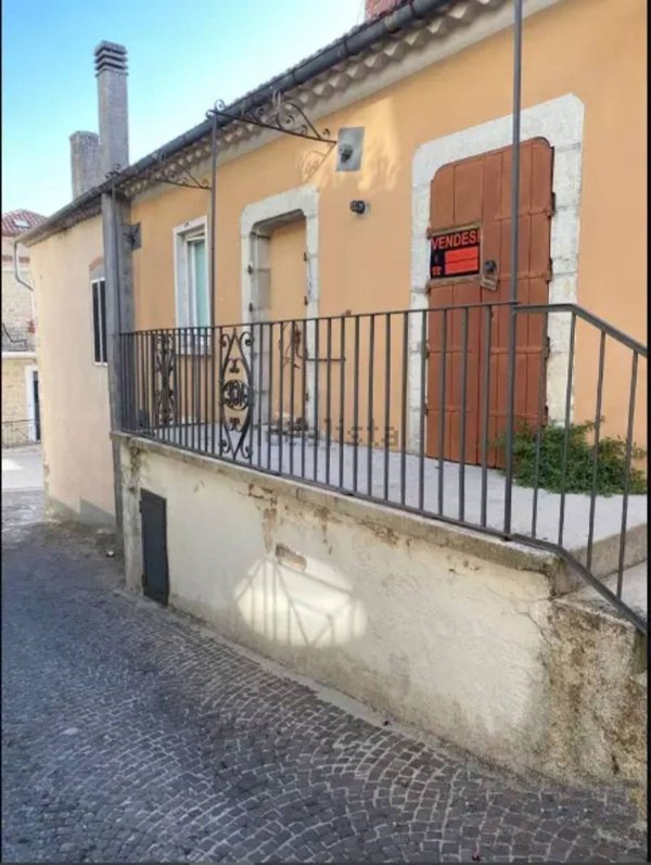 appartamento in vendita a Greci