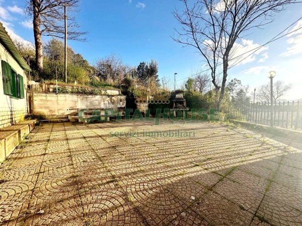 casa indipendente in vendita a Greci