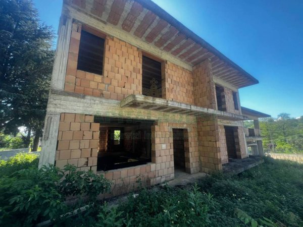 casa indipendente in vendita a Greci