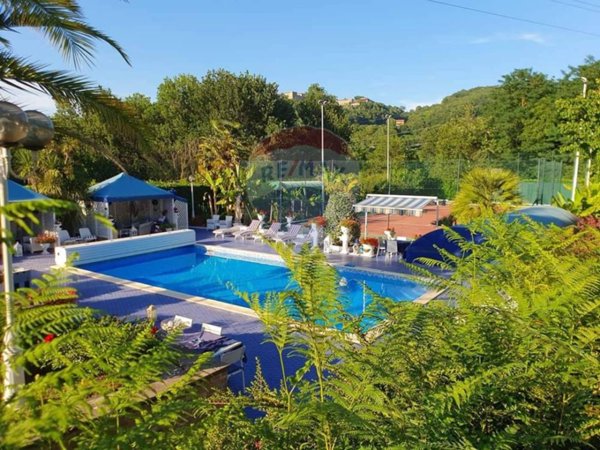 casa indipendente in vendita a Greci